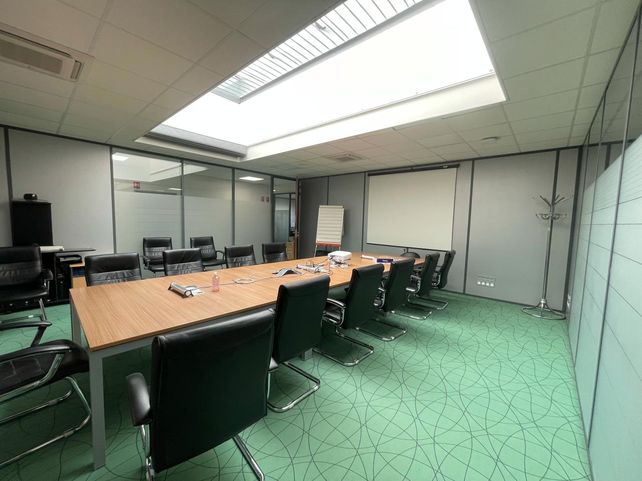 Bureau Saint-Jean-le-Blanc 421m² Location bureau Saint-Jean-le-Blanc Loiret OLBUR2530399 2